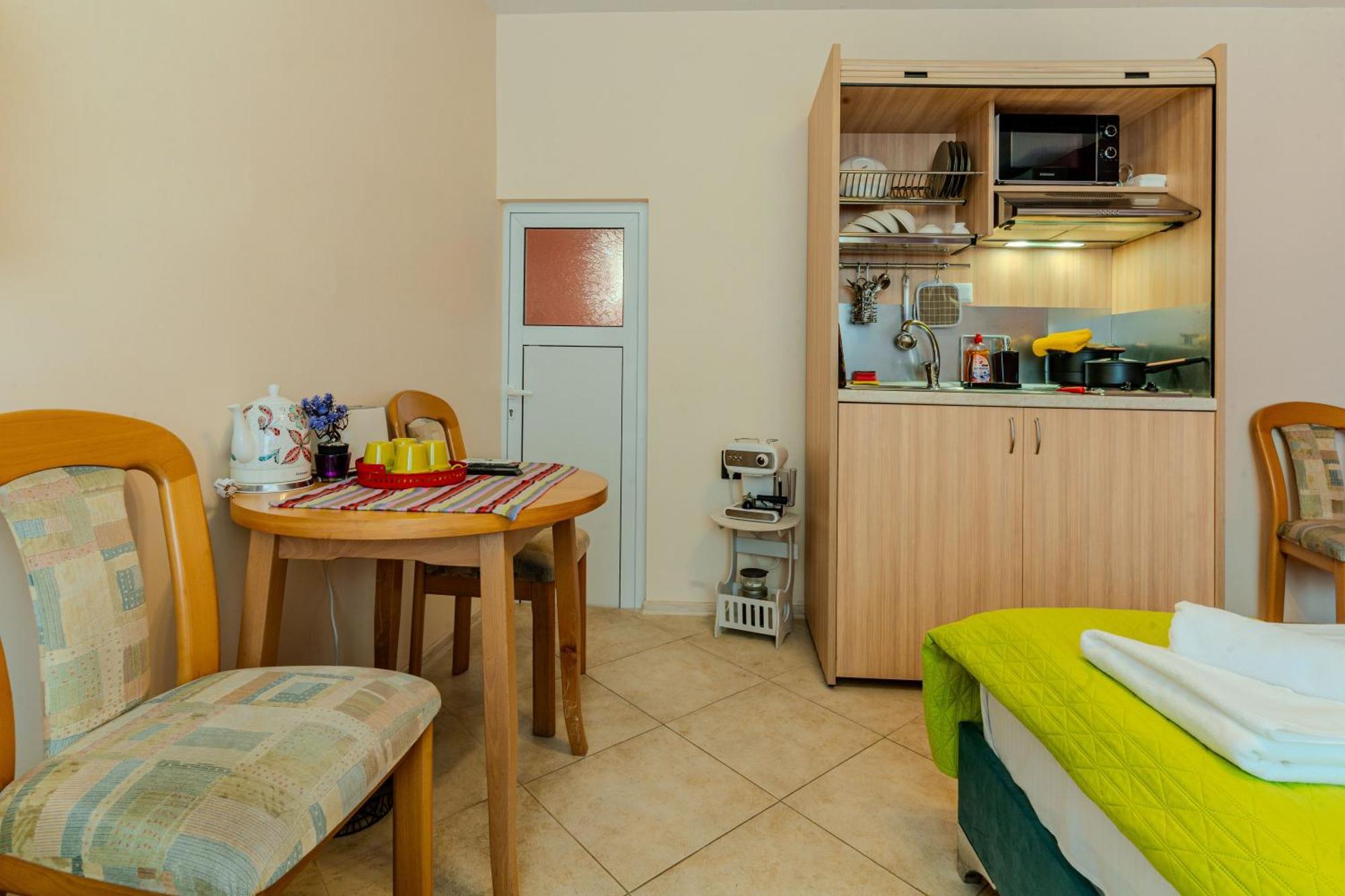 Aleko Apartments City Center Велико Търново Екстериор снимка