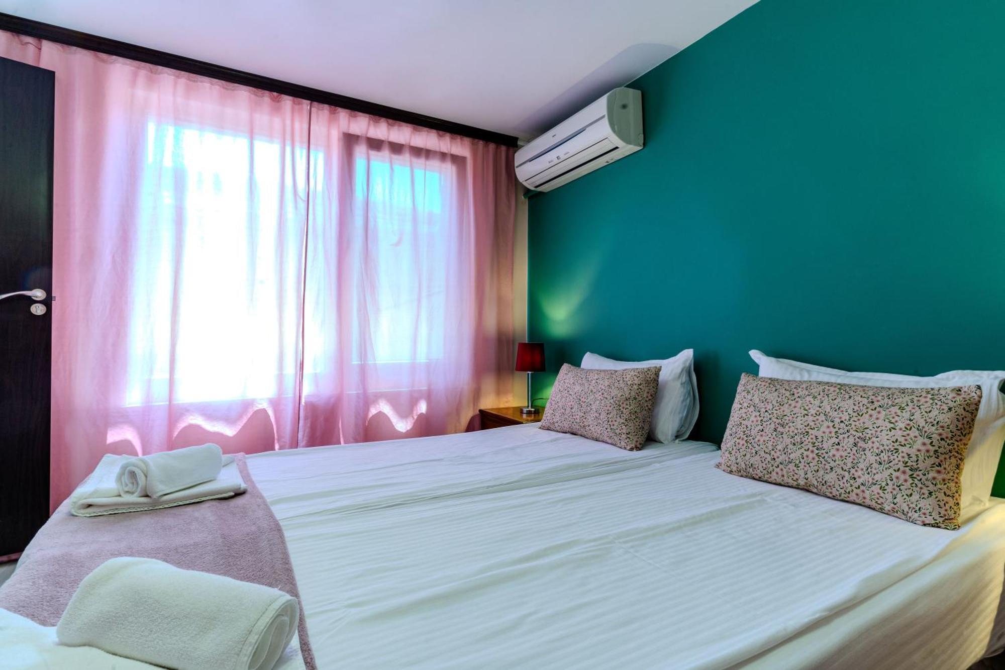 Aleko Apartments City Center Велико Търново Екстериор снимка
