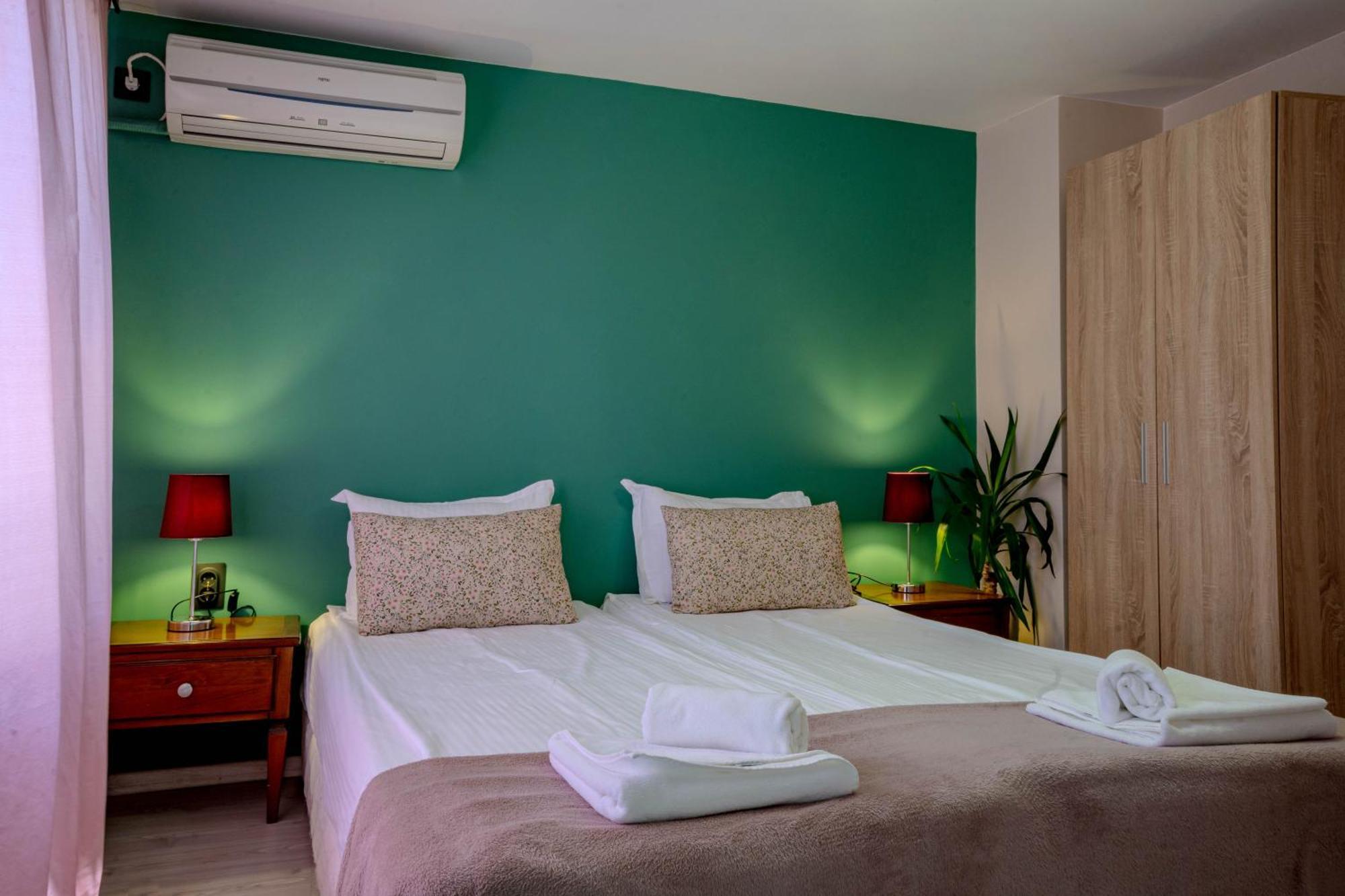 Aleko Apartments City Center Велико Търново Екстериор снимка